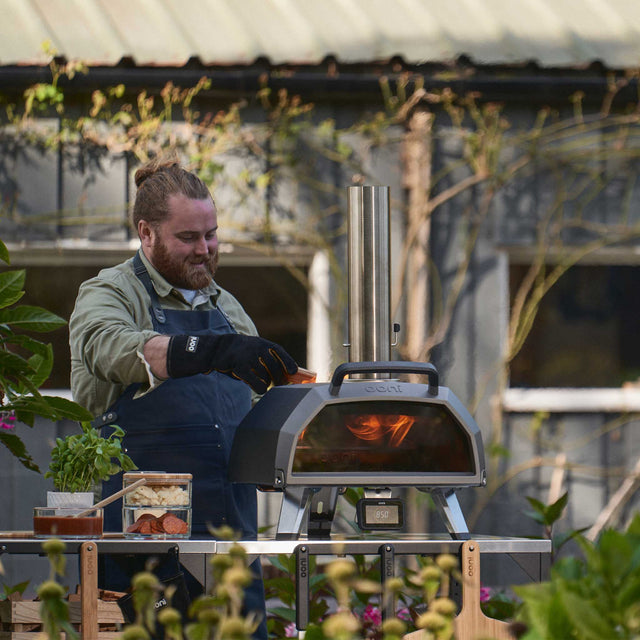 Outdoor Pizza Oven Ooni KARU-2-PRO 16-inch pizza